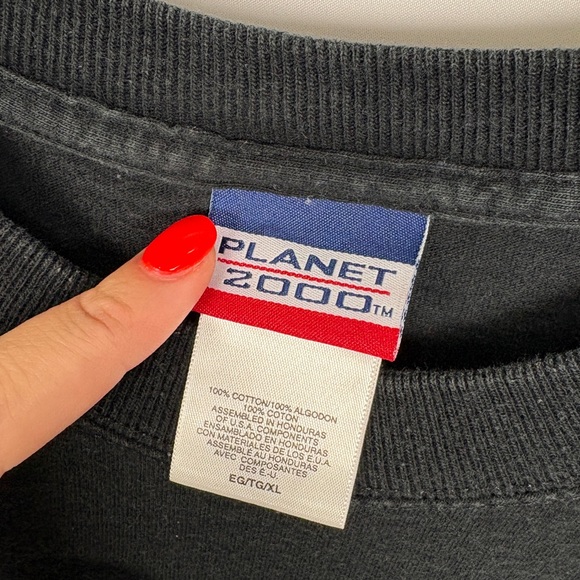 Vintage 2000 Planet Hollywood Disney T-Shirt - Picture 3 of 3